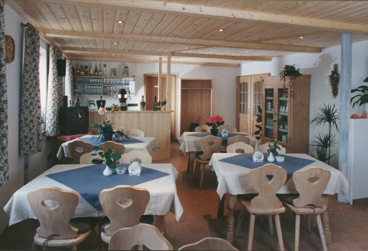 Pension Zum Krug, Messe Muenchen Hergolding Extérieur photo