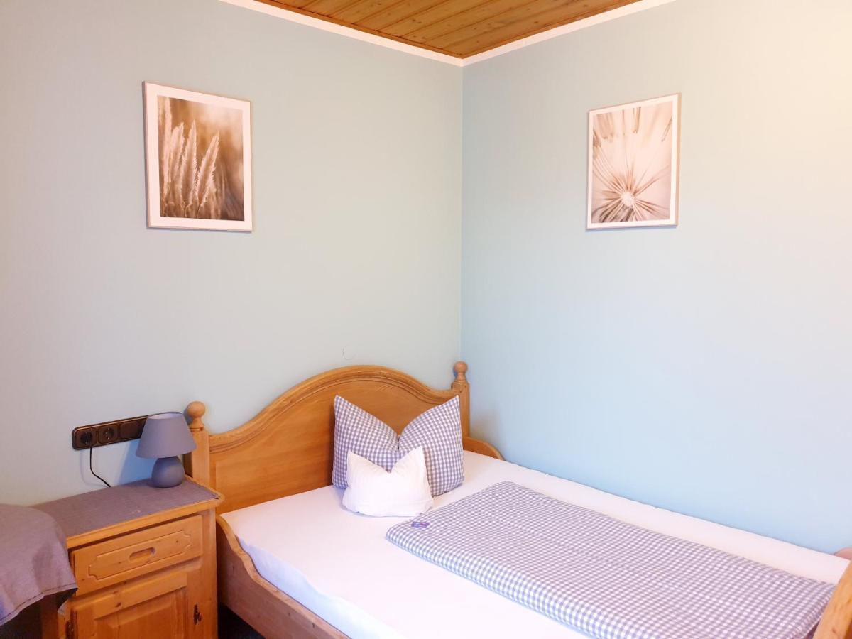 Pension Zum Krug, Messe Muenchen Hergolding Extérieur photo