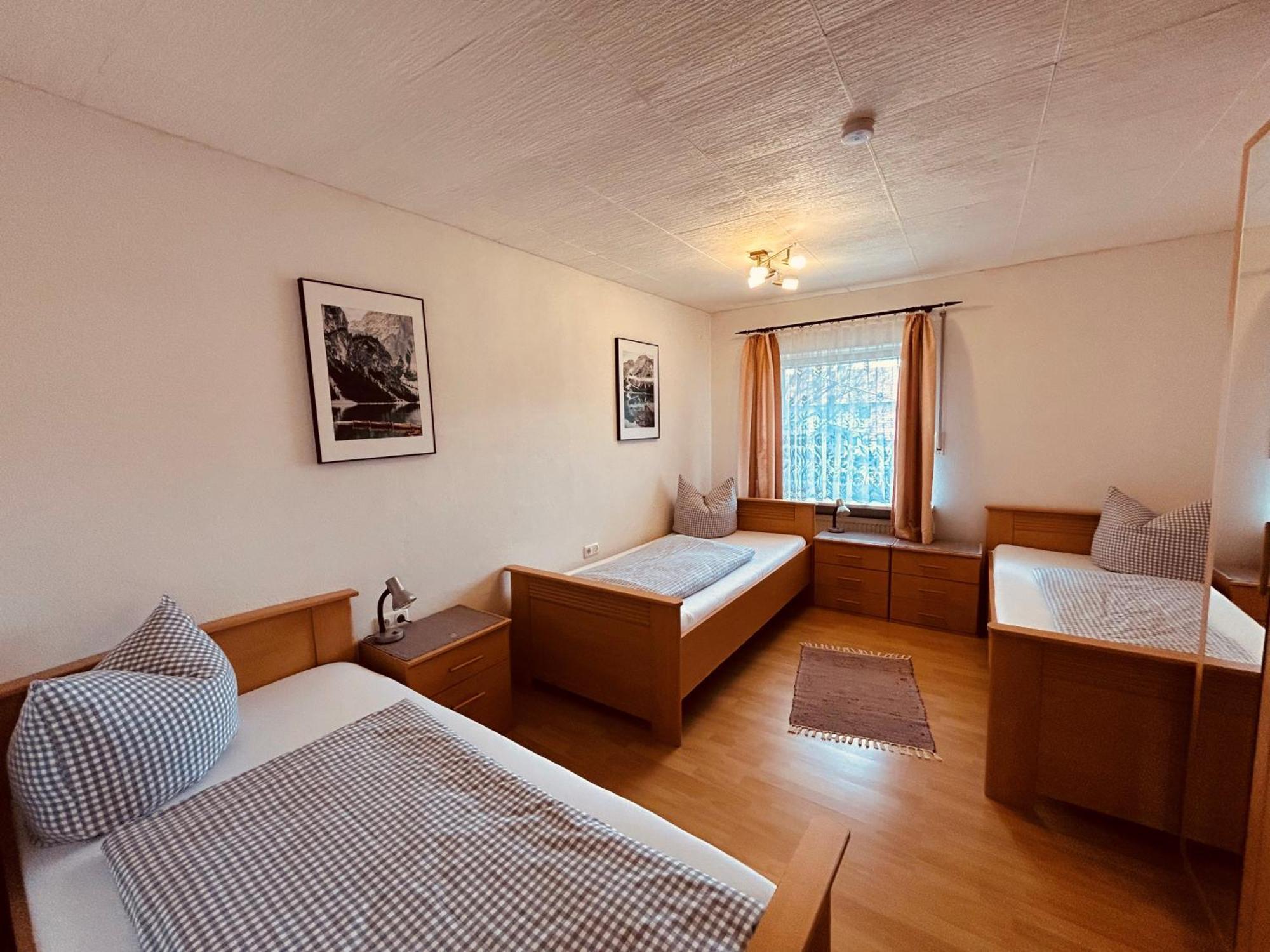 Pension Zum Krug, Messe Muenchen Hergolding Chambre photo